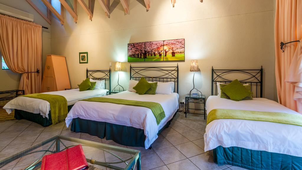 Joern'S Gaestehaus Mbombela Room photo