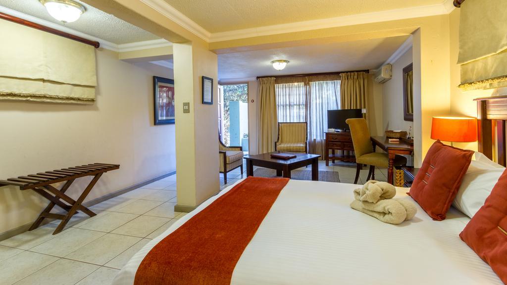 Joern'S Gaestehaus Mbombela Room photo
