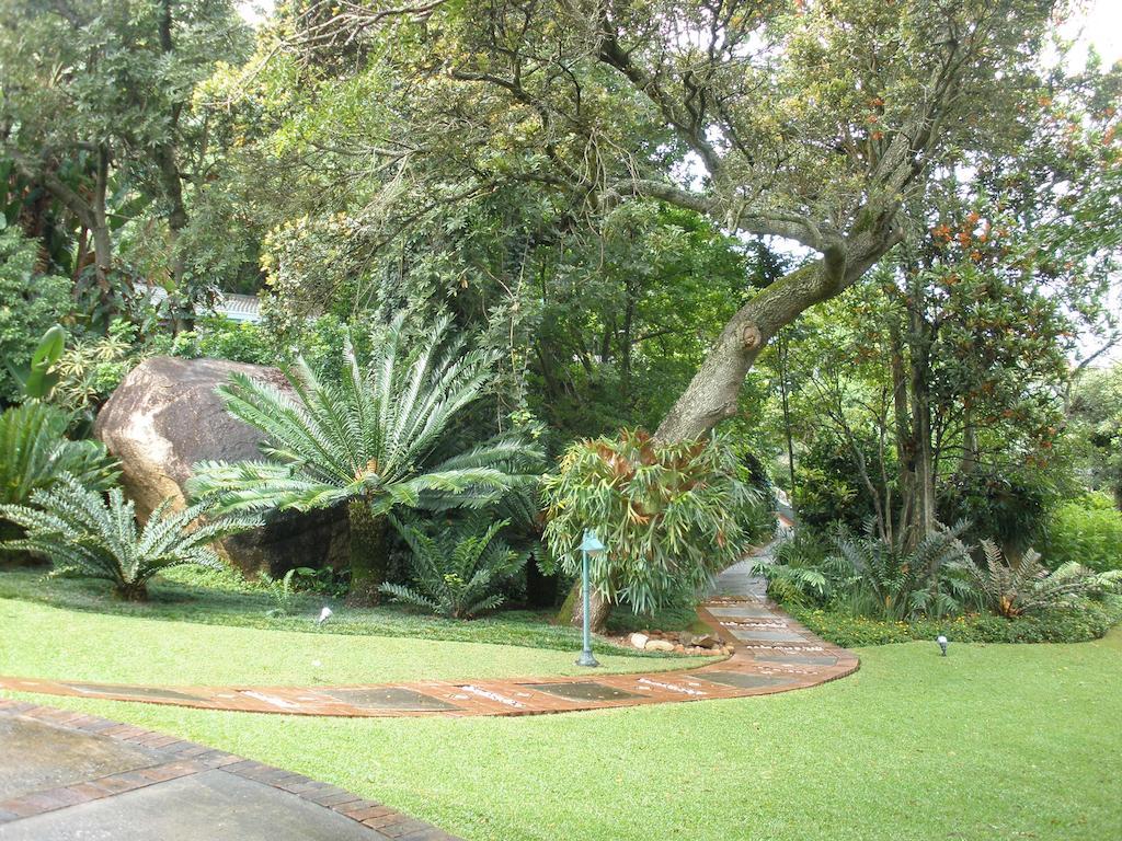 Joern'S Gaestehaus Mbombela Exterior photo